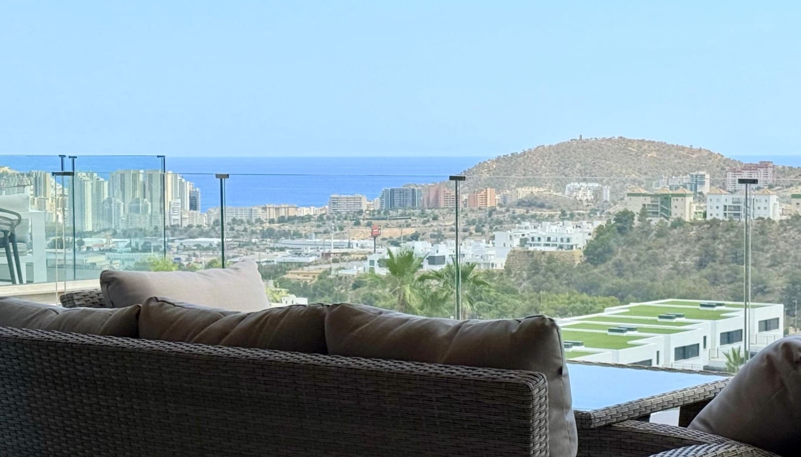 2 sovrum Lägenhet att hyra i Finestrat med pool - 1 900 € (Ref: 9129505)