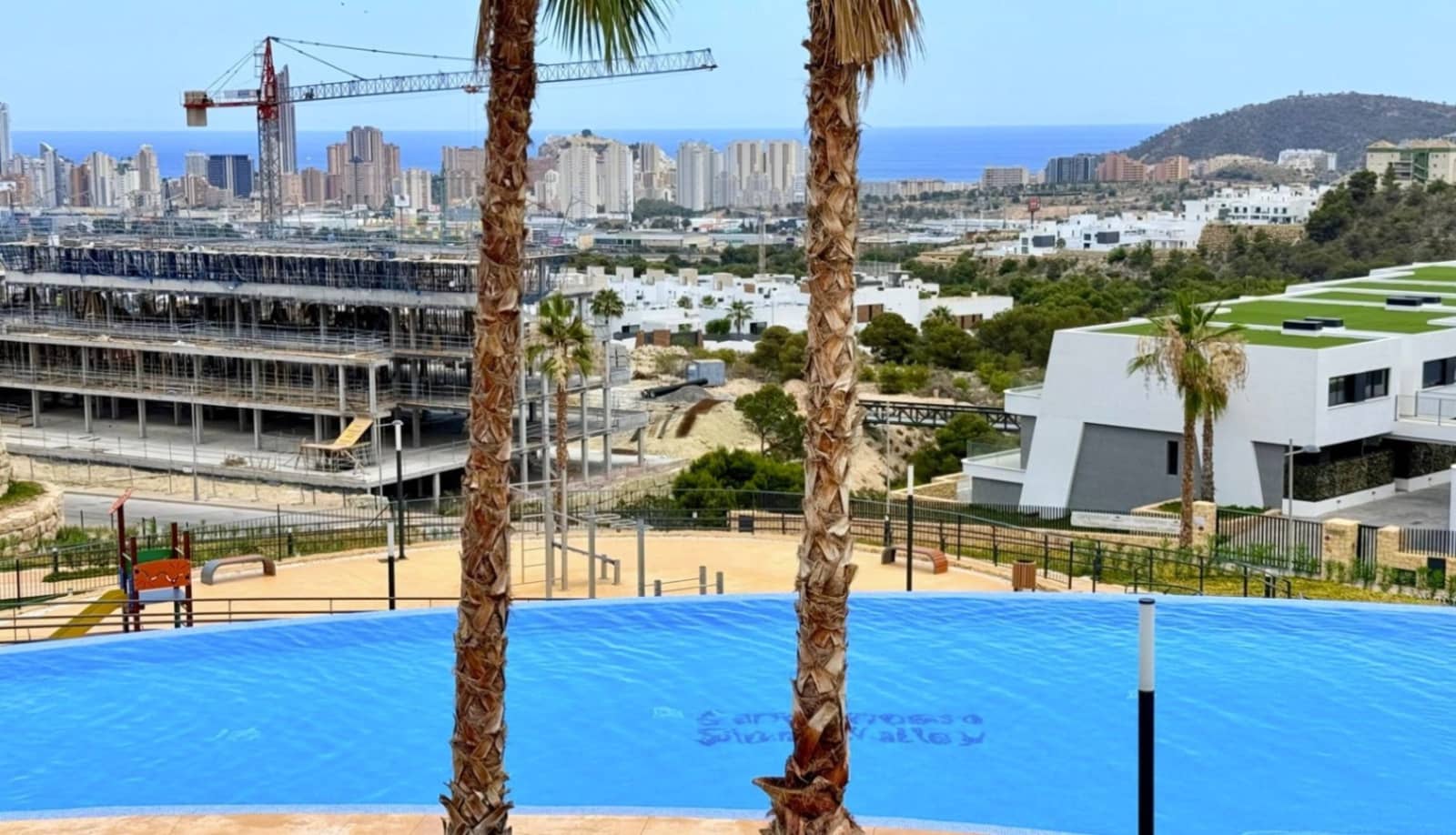 2 sovrum Lägenhet att hyra i Finestrat med pool - 1 900 € (Ref: 9129505)