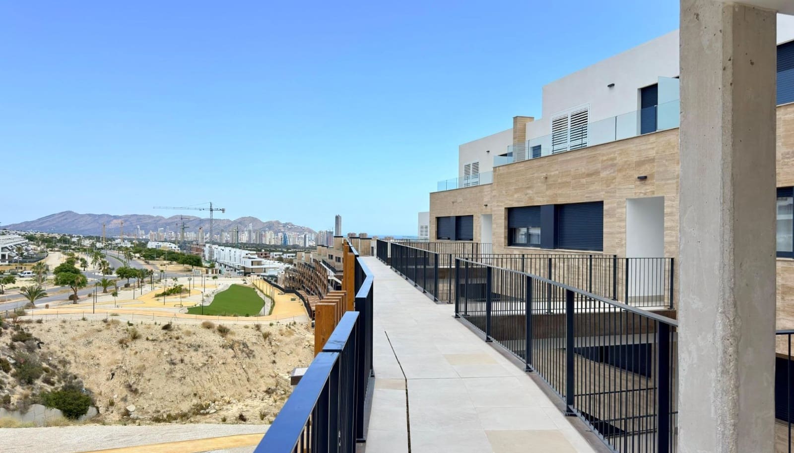 2 sovrum Lägenhet att hyra i Finestrat med pool - 1 900 € (Ref: 9129505)