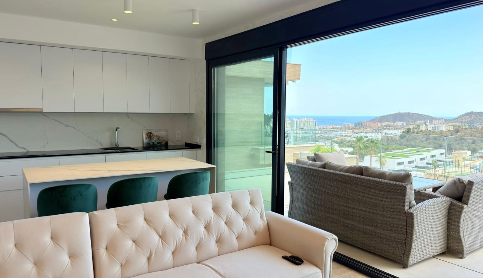 2 sovrum Lägenhet att hyra i Finestrat med pool - 1 900 € (Ref: 9129505)