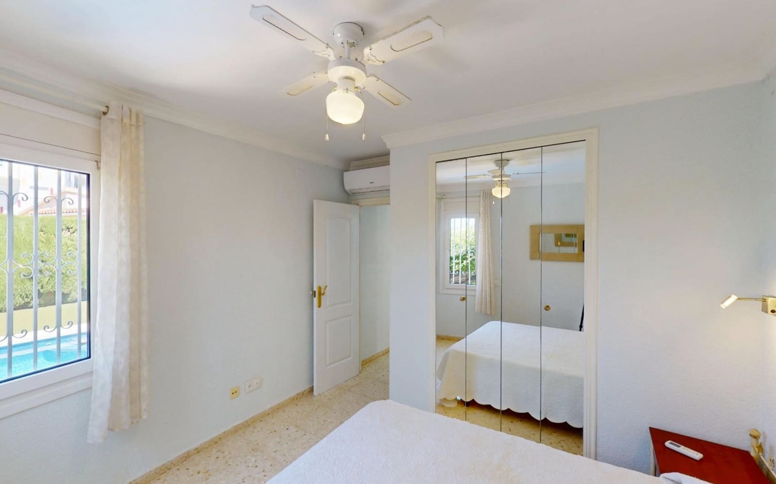 3 soveværelse Villa til salg i Oliva med swimmingpool garage - € 385.000 (Ref: 9131532)