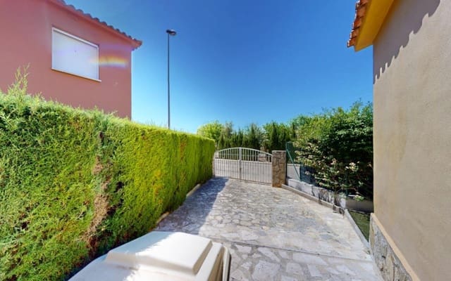 3 slaapkamer Villa te koop in Oliva Nova, Oliva met zwembad garage - € 385.000 (Ref: 9131532)