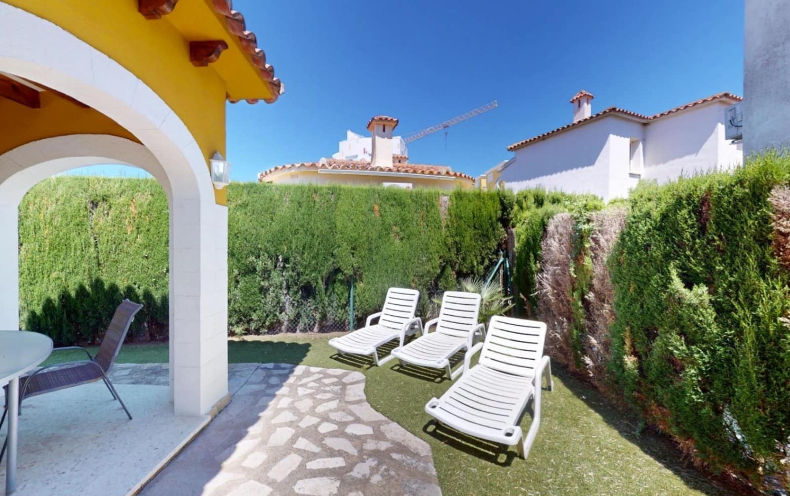 3 soveværelse Villa til salg i Oliva med swimmingpool garage - € 385.000 (Ref: 9131532)