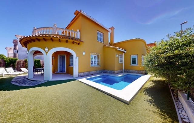 3 sypialnia Willa na sprzedaż w Oliva Nova, Oliva z basenem garażem - 385 000 € (Ref: 9131532)