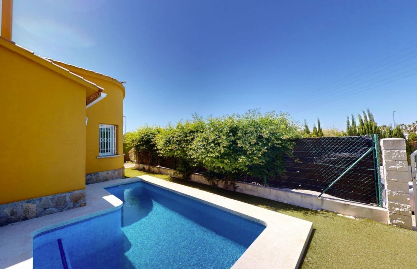 3 soveværelse Villa til salg i Oliva med swimmingpool garage - € 385.000 (Ref: 9131532)