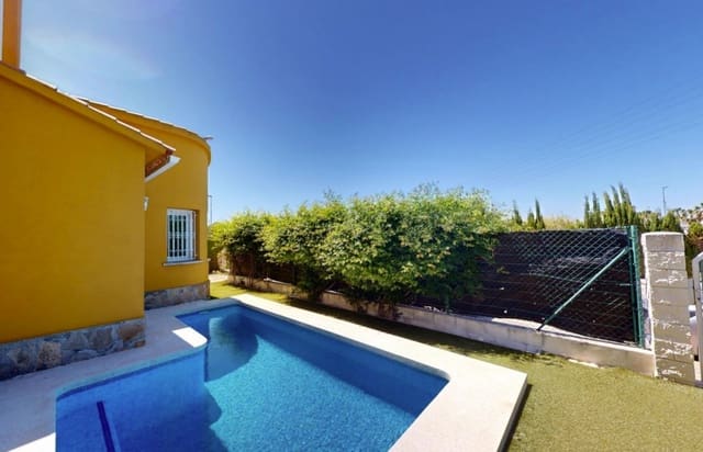 3 sypialnia Willa na sprzedaż w Oliva Nova, Oliva z basenem garażem - 385 000 € (Ref: 9131532)