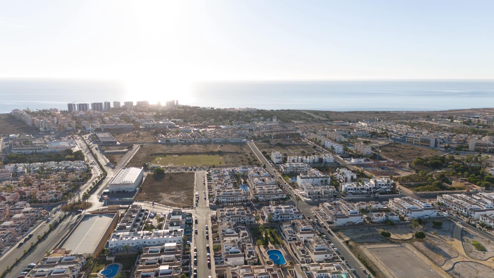 3 quarto Bungalow para venda em Pilar de la Horadada com piscina - 310 000 € (Ref: 9136534)