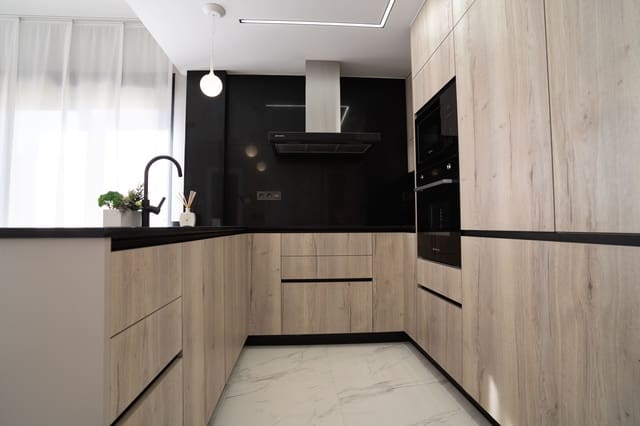 Bungalow de 3 habitaciones en Pilar de la Horadada ciudad, Pilar de la Horadada en venta con piscina - 310.000 € (Ref: 9136534)