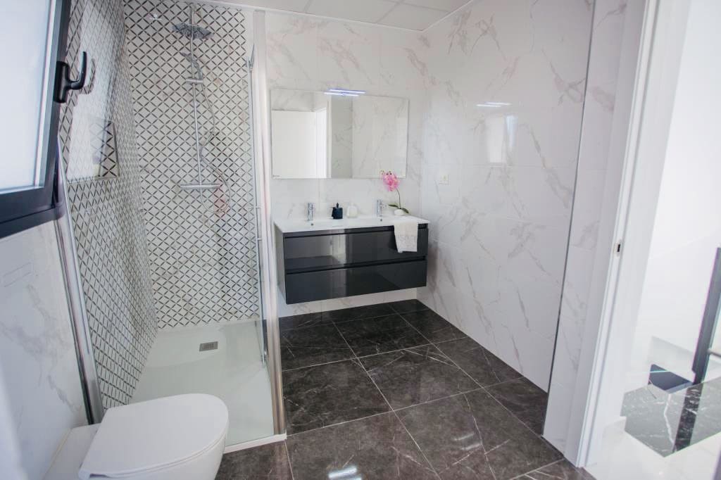 3 quarto Moradia para venda em Los Montesinos com piscina - 328 900 € (Ref: 9136563)