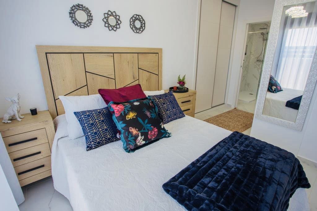 3 quarto Moradia para venda em Los Montesinos com piscina - 328 900 € (Ref: 9136563)