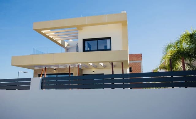 3 sypialnia Willa na sprzedaż w Los Montesinos z basenem - 328 900 € (Ref: 9136563)