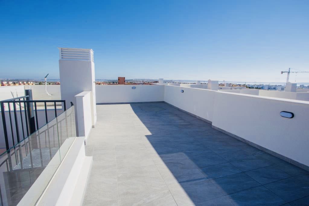 3 quarto Moradia para venda em Los Montesinos com piscina - 328 900 € (Ref: 9136563)