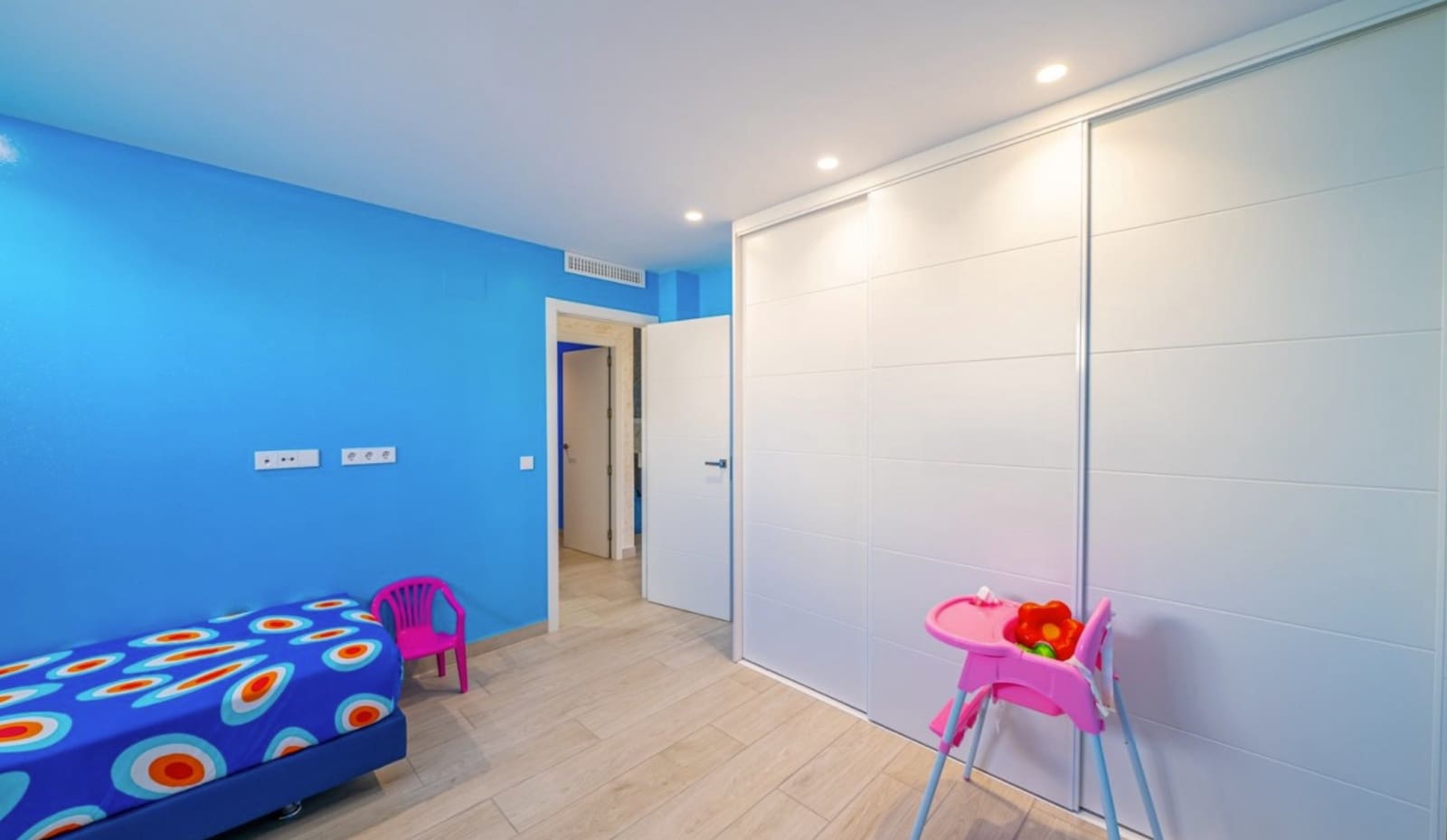 Chalet de 4 habitaciones en Finestrat en venta con garaje - 940.000 € (Ref: 9150988)