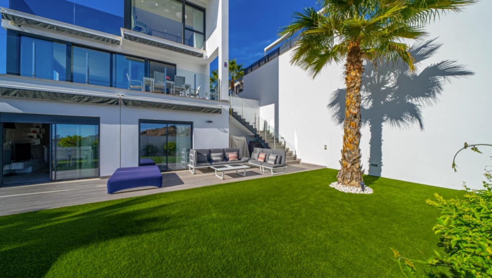 Chalet de 4 habitaciones en Finestrat en venta con garaje - 940.000 € (Ref: 9150988)