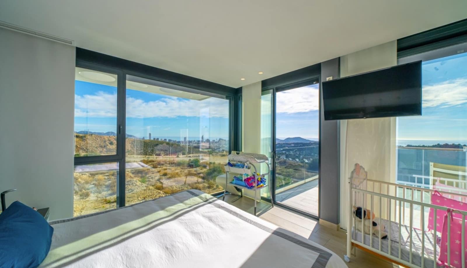 Chalet de 4 habitaciones en Finestrat en venta con garaje - 940.000 € (Ref: 9150988)