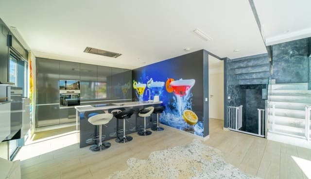 Chalet de 4 habitaciones en Balcón de Finestrat - Terra Marina, Finestrat en venta con garaje - 940.000 € (Ref: 9150988)