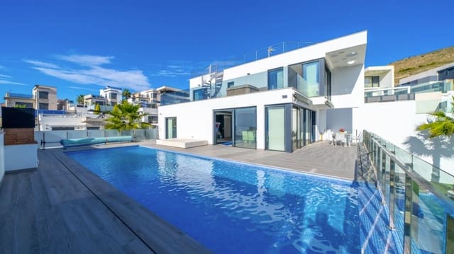 Chalet de 4 habitaciones en Balcón de Finestrat - Terra Marina, Finestrat en venta con garaje - 940.000 € (Ref: 9150988)