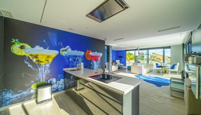 Chalet de 4 habitaciones en Balcón de Finestrat - Terra Marina, Finestrat en venta con garaje - 940.000 € (Ref: 9150988)