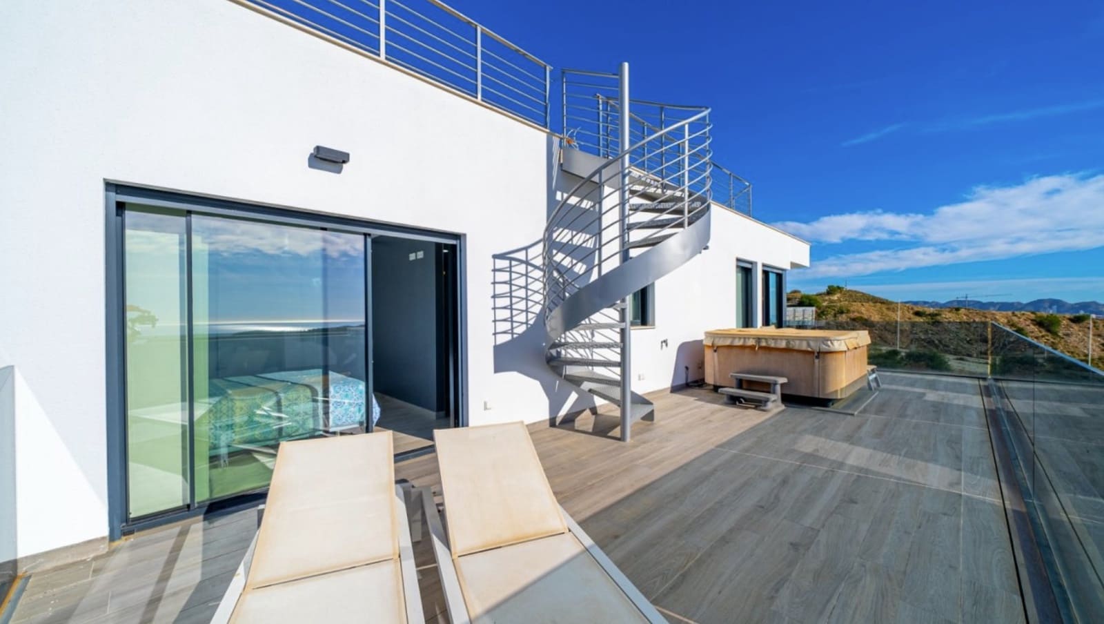 Chalet de 4 habitaciones en Finestrat en venta con garaje - 940.000 € (Ref: 9150988)