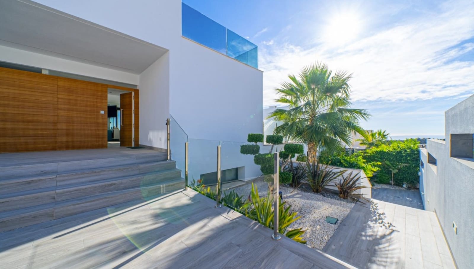 Chalet de 4 habitaciones en Finestrat en venta con garaje - 940.000 € (Ref: 9150988)