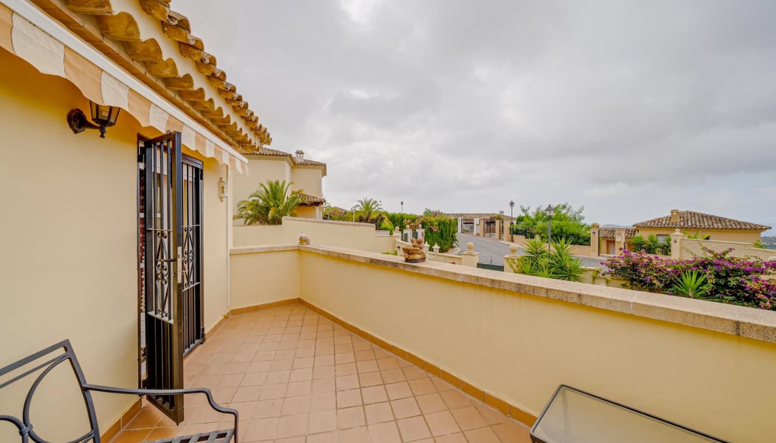 4 slaapkamer Villa te koop in Finestrat met zwembad garage - € 630.000 (Ref: 9151075)