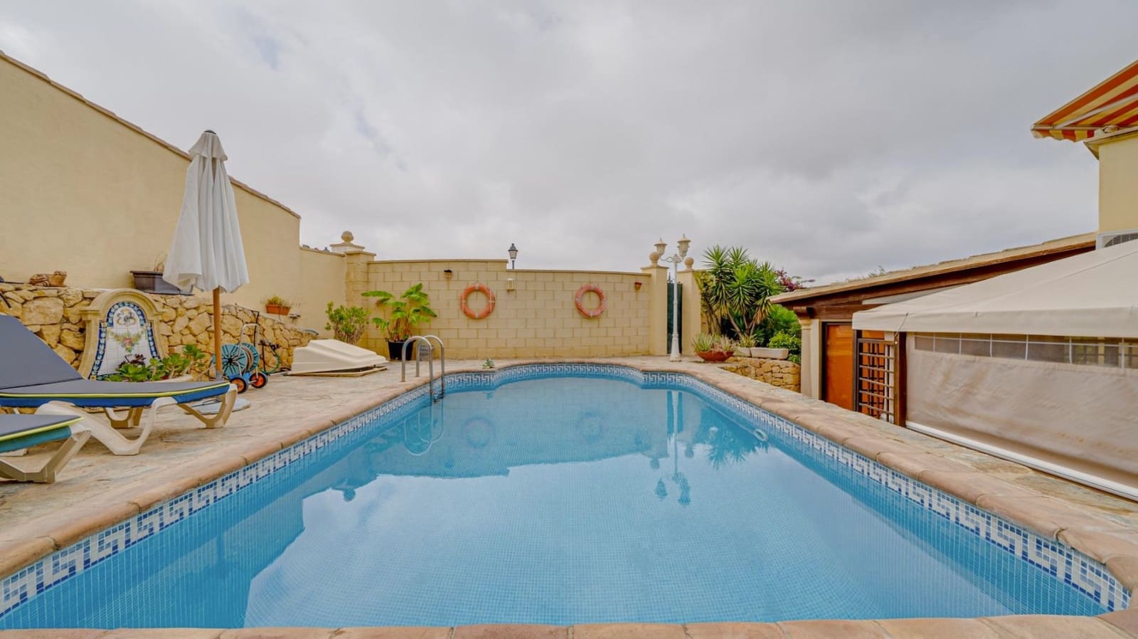 4 slaapkamer Villa te koop in Finestrat met zwembad garage - € 630.000 (Ref: 9151075)