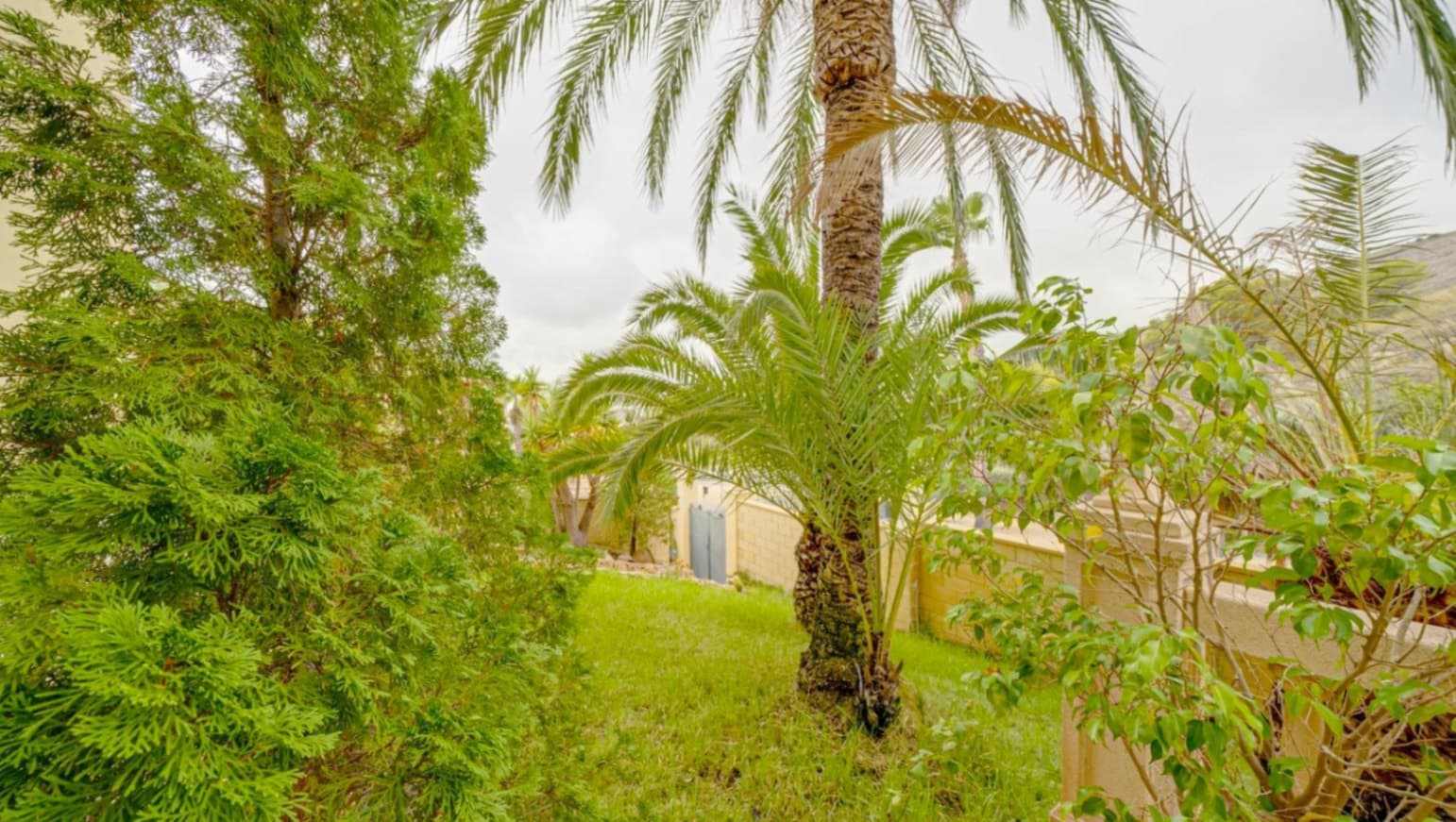 4 slaapkamer Villa te koop in Finestrat met zwembad garage - € 630.000 (Ref: 9151075)