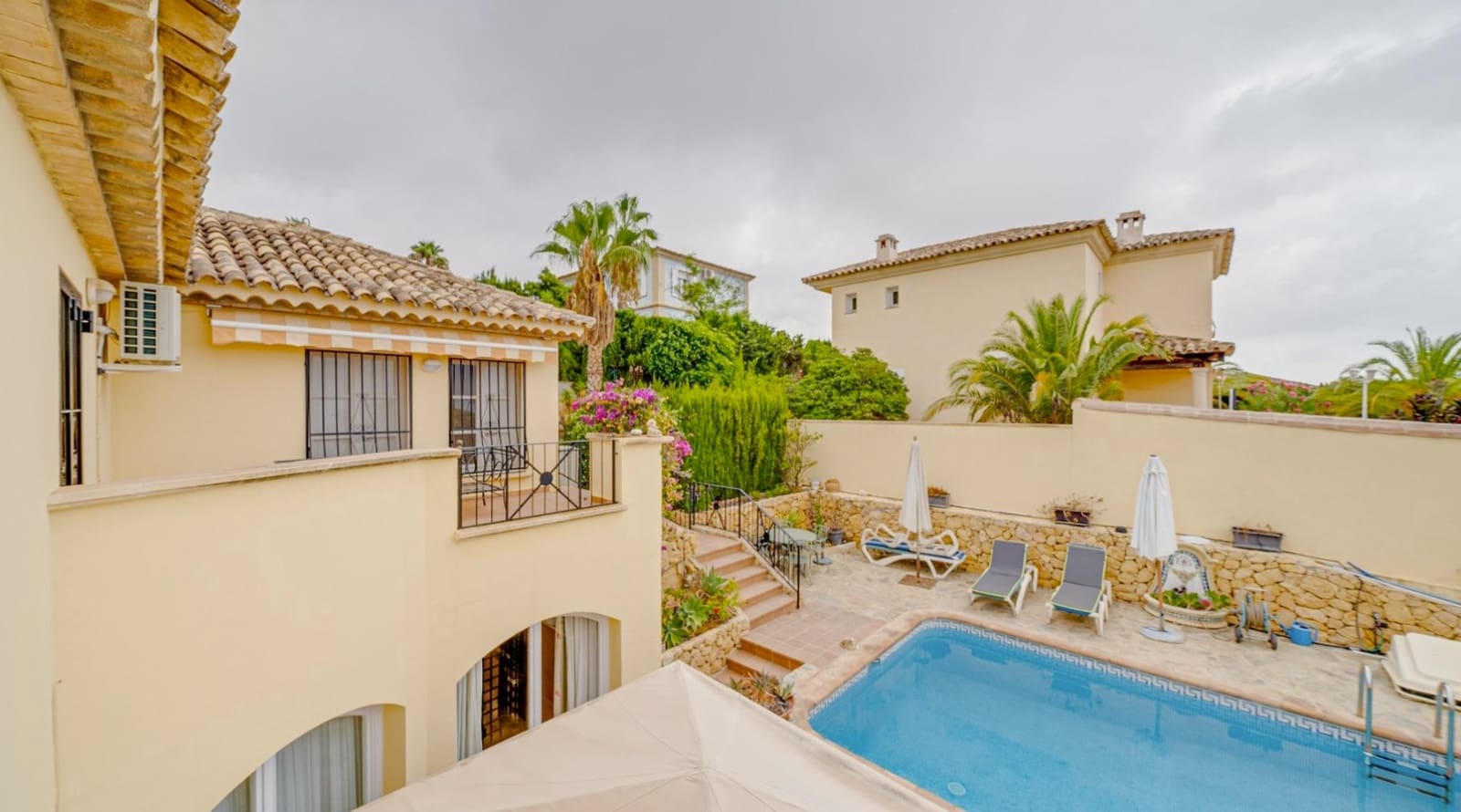 4 slaapkamer Villa te koop in Finestrat met zwembad garage - € 630.000 (Ref: 9151075)