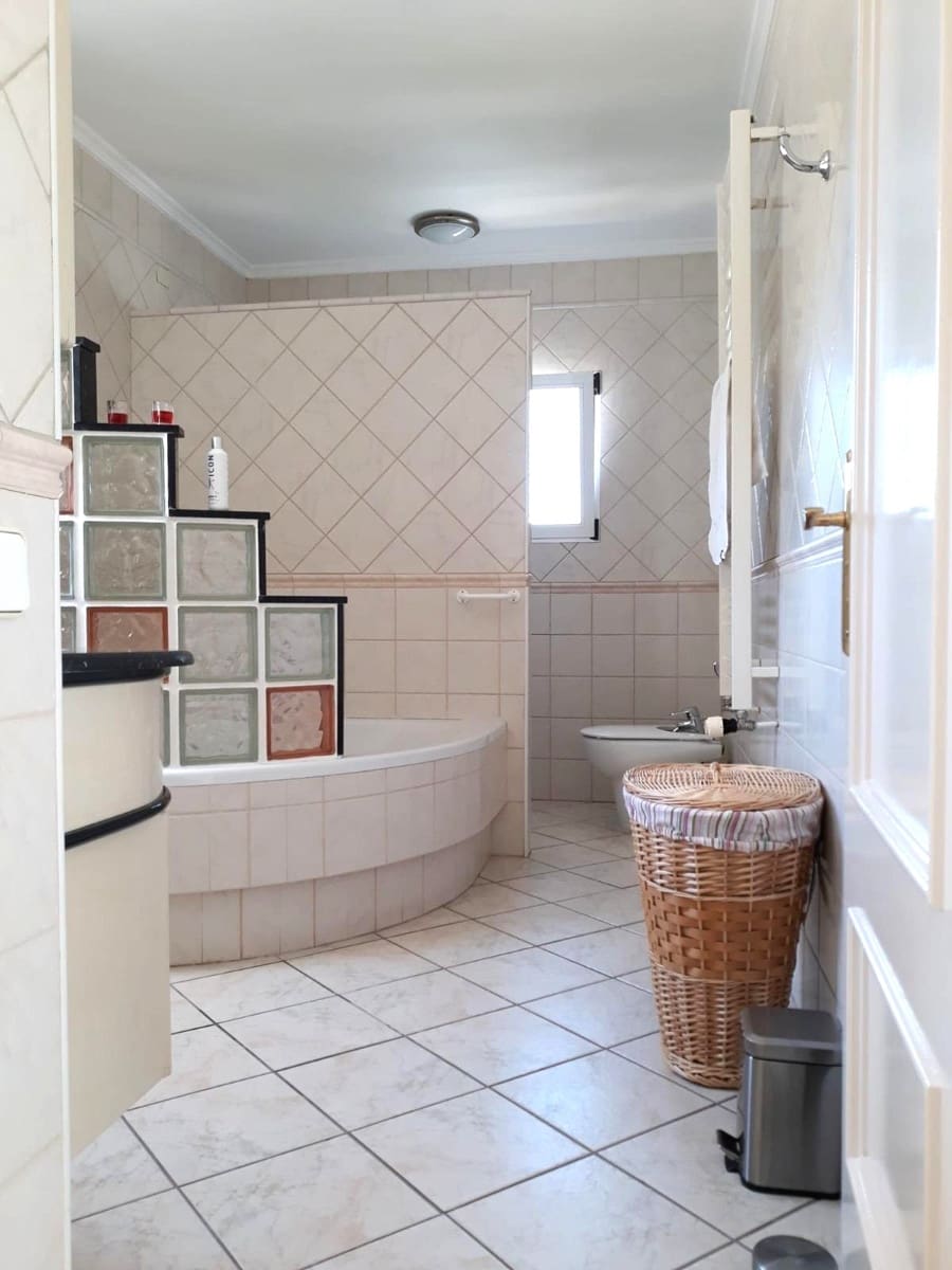 3 soveværelse Villa til salg i La Nucia med swimmingpool garage - € 640.000 (Ref: 9156292)