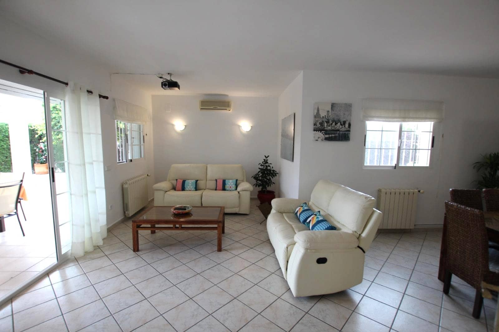 3 soveværelse Villa til salg i La Nucia med swimmingpool garage - € 640.000 (Ref: 9156292)