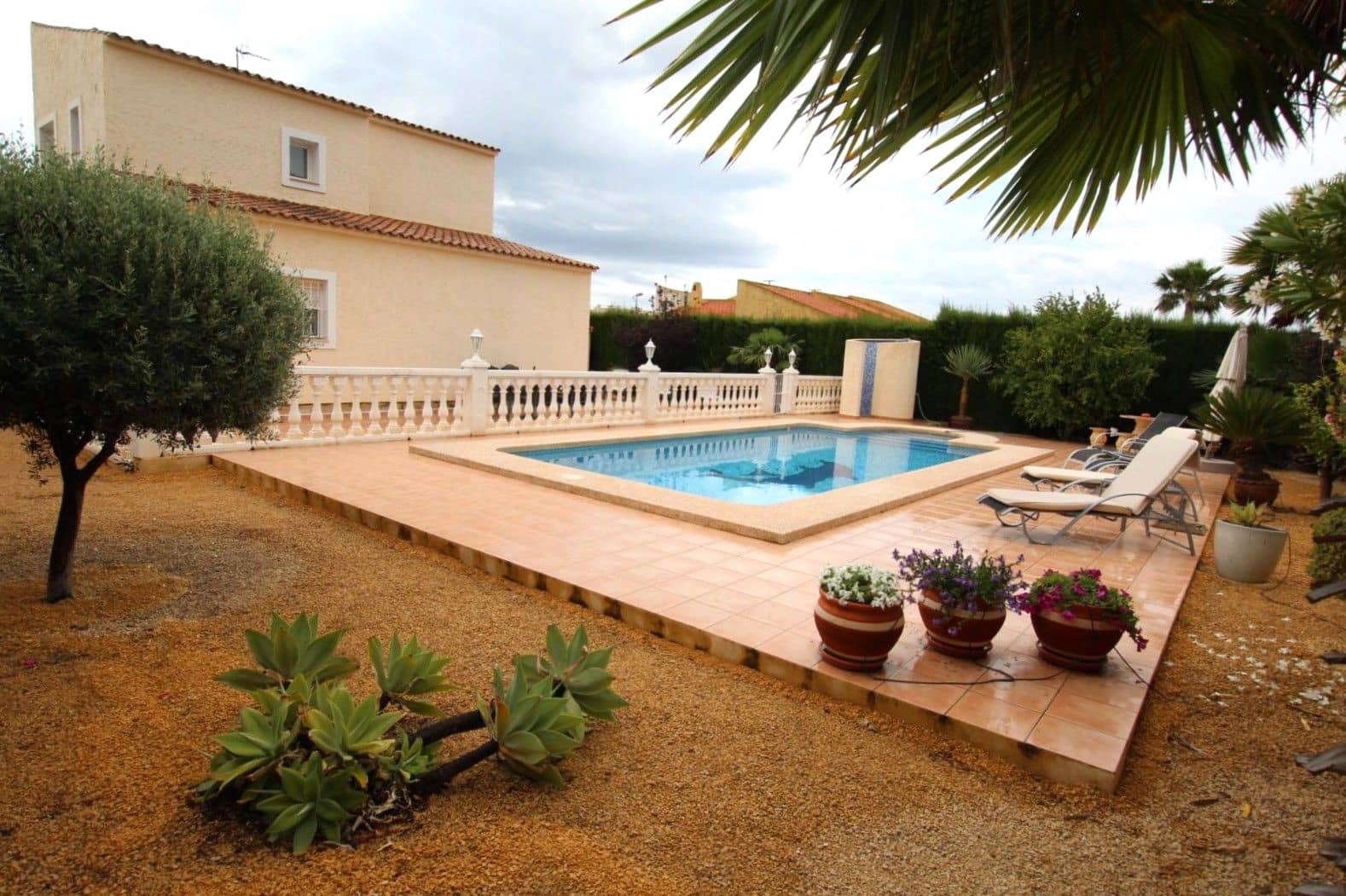 3 soveværelse Villa til salg i La Nucia med swimmingpool garage - € 640.000 (Ref: 9156292)