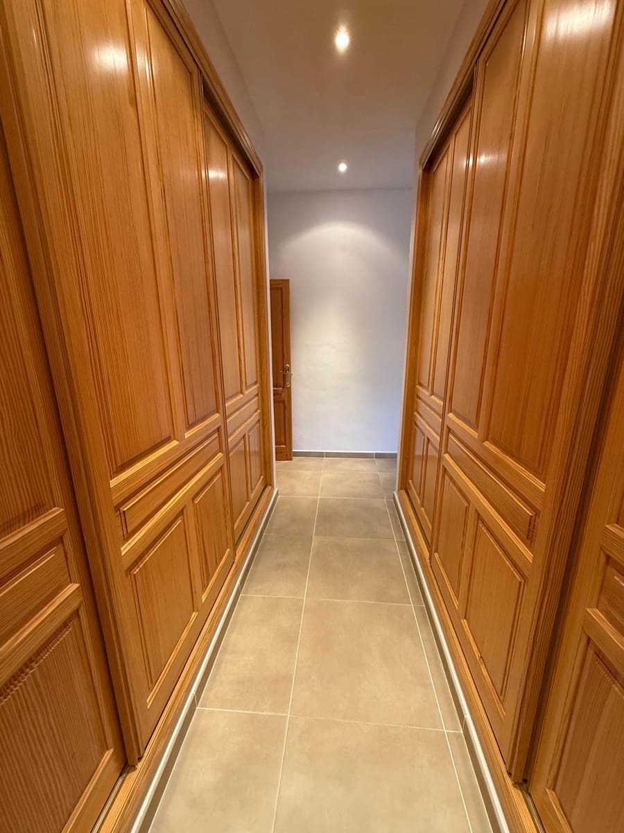 Chalet de 6 habitaciones en La Nucia en venta con piscina garaje - 890.000 € (Ref: 9156317)