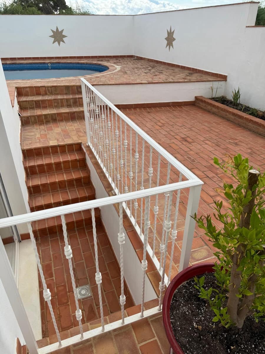 Chalet de 6 habitaciones en La Nucia en venta con piscina garaje - 890.000 € (Ref: 9156317)