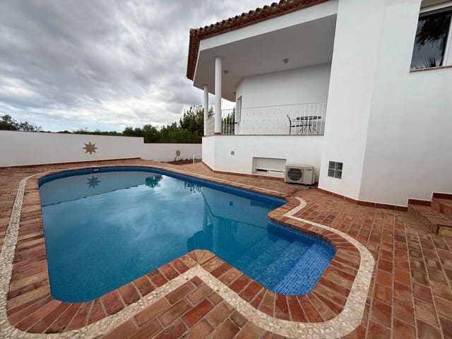 6 quarto Moradia para venda em El Tossal - Bello Horizonte  , La Nucia com piscina garagem - 890 000 € (Ref: 9156317)