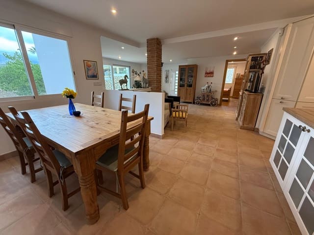 6 quarto Moradia para venda em El Tossal - Bello Horizonte  , La Nucia com piscina garagem - 890 000 € (Ref: 9156317)