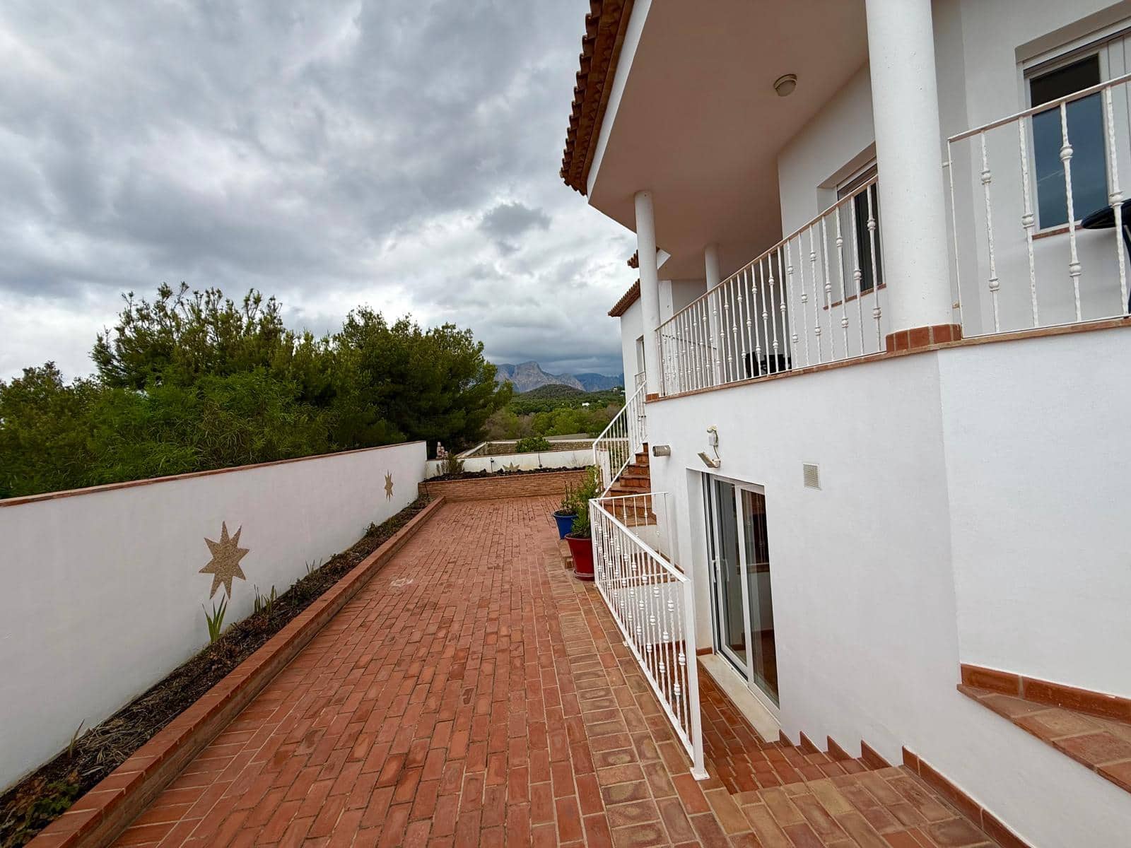 Chalet de 6 habitaciones en La Nucia en venta con piscina garaje - 890.000 € (Ref: 9156317)