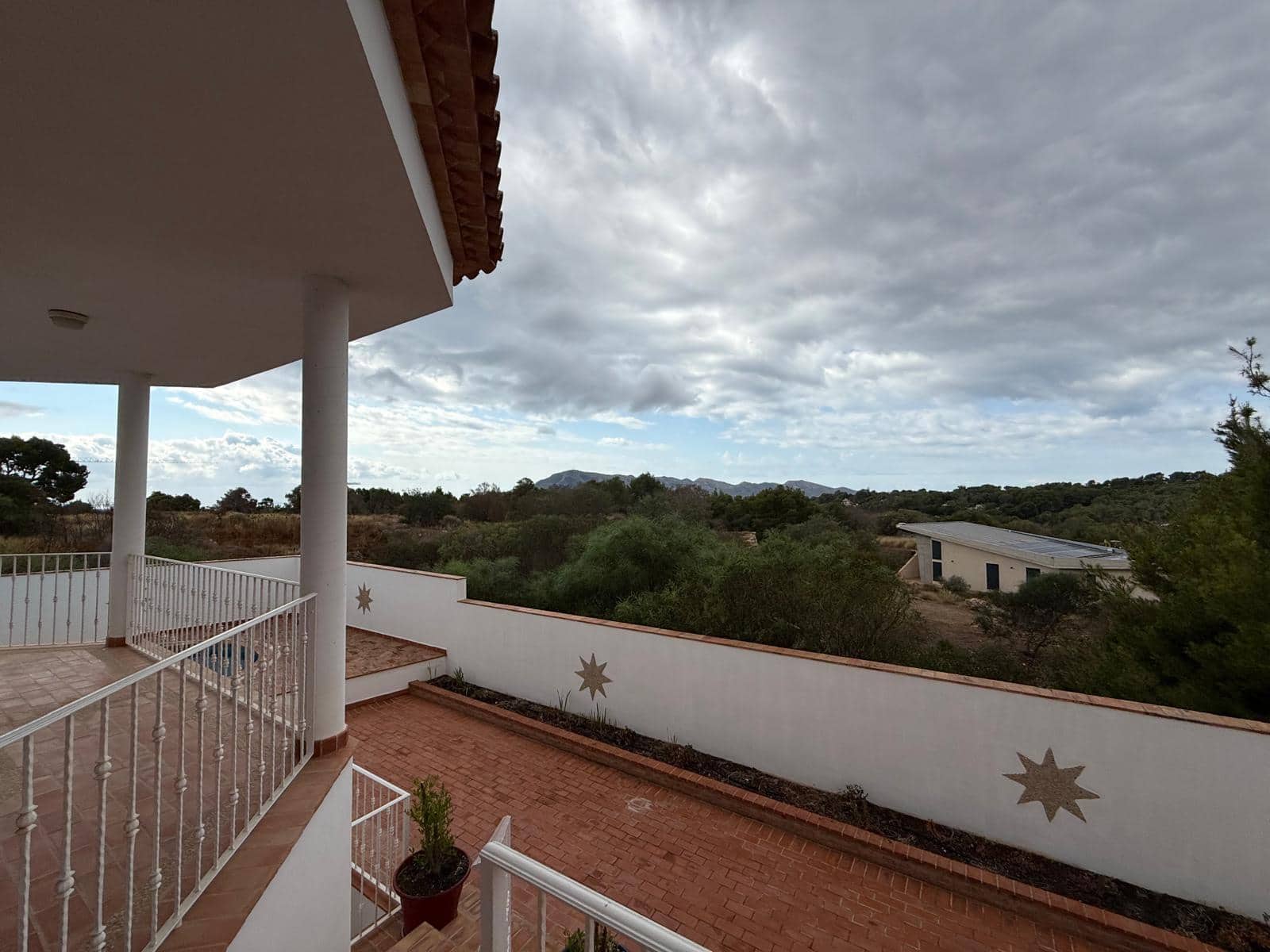 Chalet de 6 habitaciones en La Nucia en venta con piscina garaje - 890.000 € (Ref: 9156317)