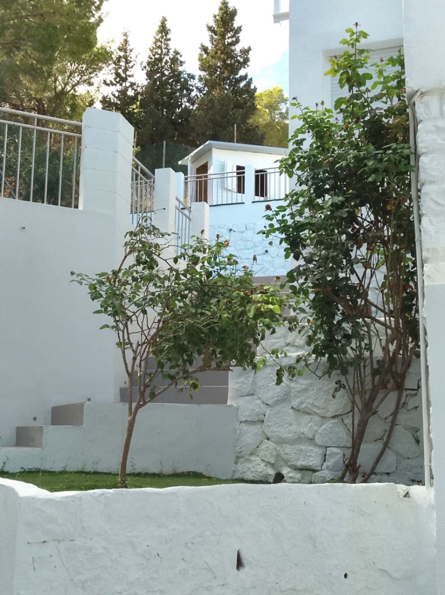 4 Zimmer Villa zu verkaufen in Altea mit Pool Garage - 645.000 € (Ref: 9158637)