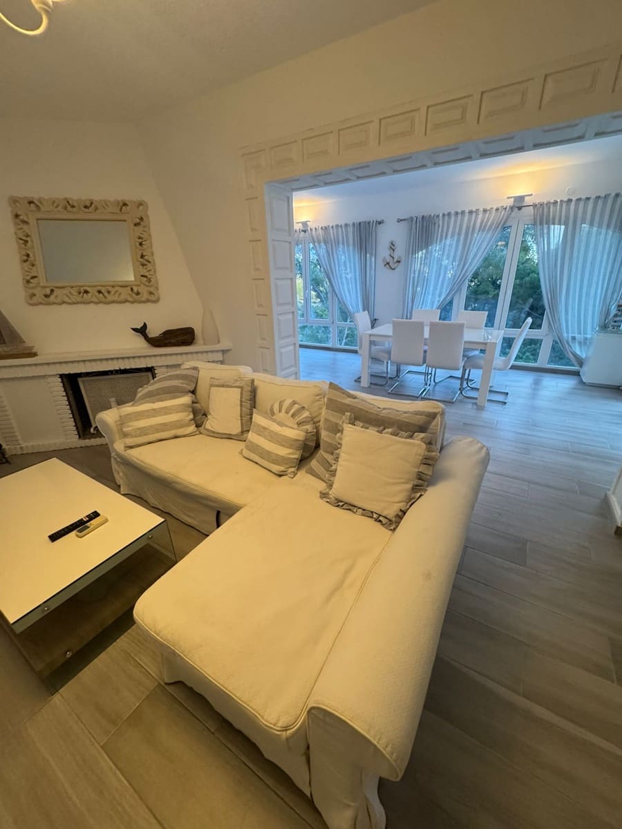 4 Zimmer Villa zu verkaufen in Altea mit Pool Garage - 645.000 € (Ref: 9158637)