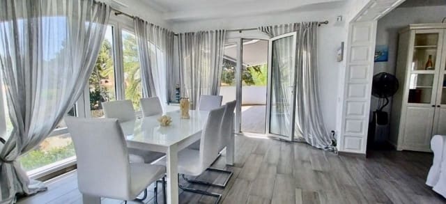 4 Zimmer Villa zu verkaufen in Altea mit Pool Garage - 645.000 € (Ref: 9158637)