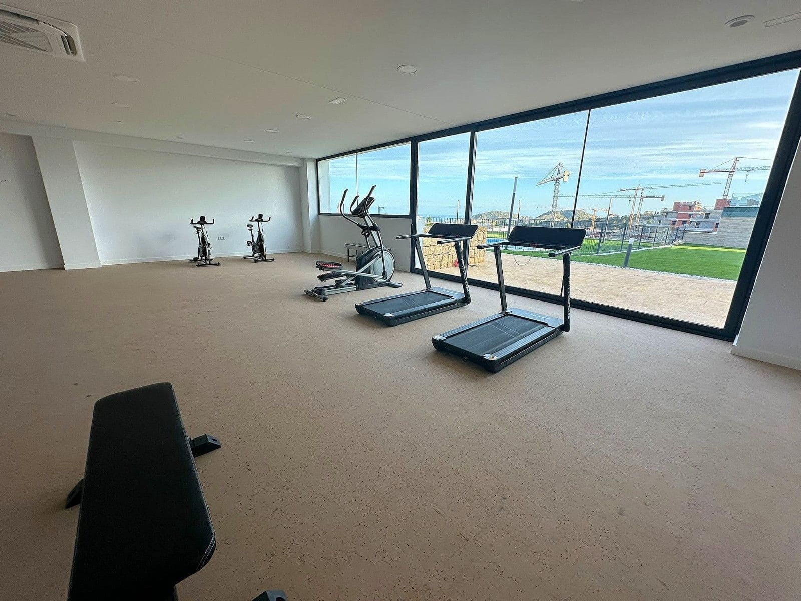 2 quarto Apartamento para arrendar em Finestrat com piscina garagem - 1 850 € (Ref: 9181299)