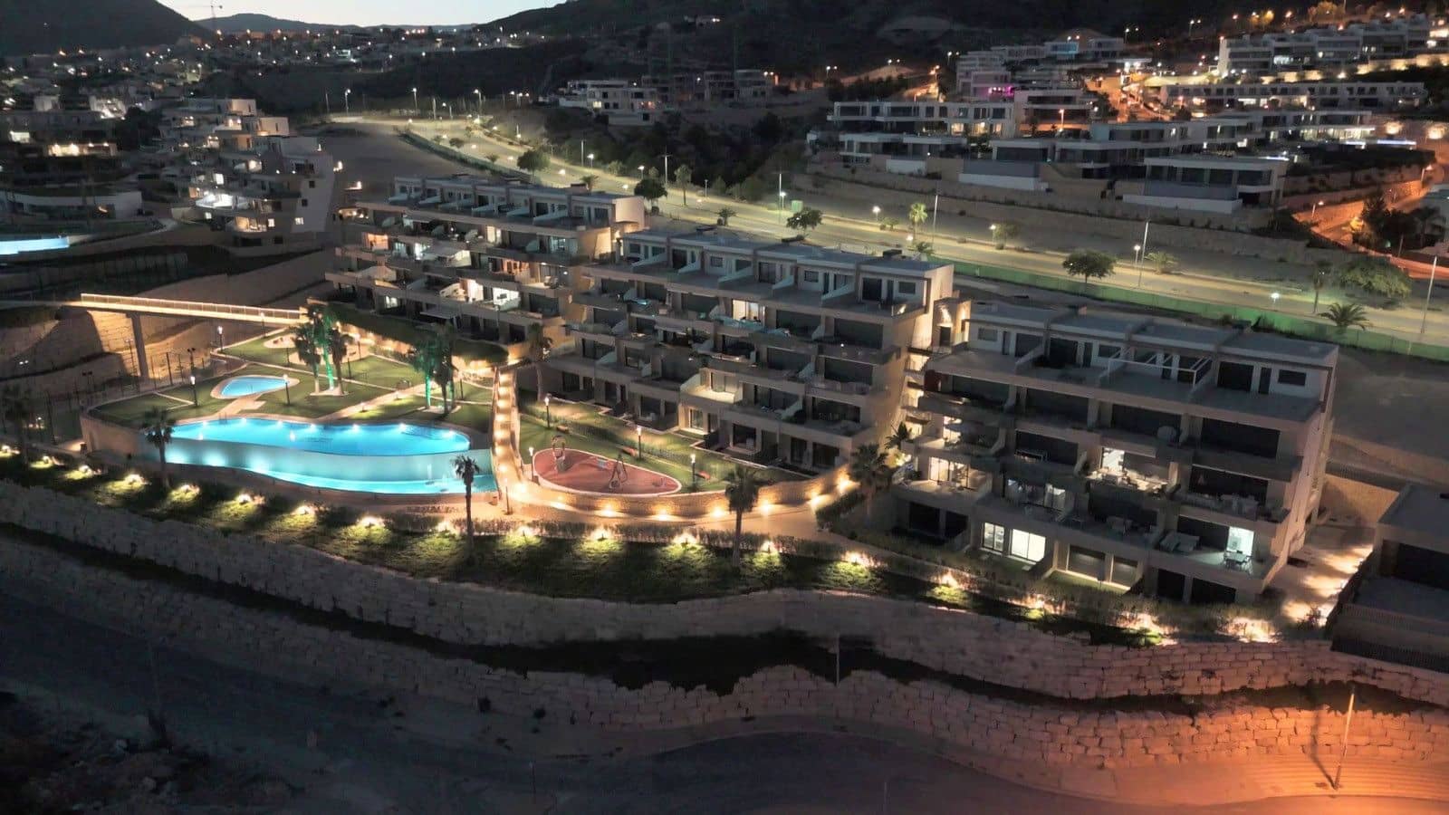 2 quarto Apartamento para arrendar em Finestrat com piscina garagem - 1 850 € (Ref: 9181299)