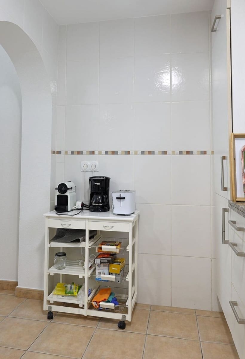 3 soveværelse Rækkehus til salg i Oliva med swimmingpool garage - € 455.000 (Ref: 9189478)