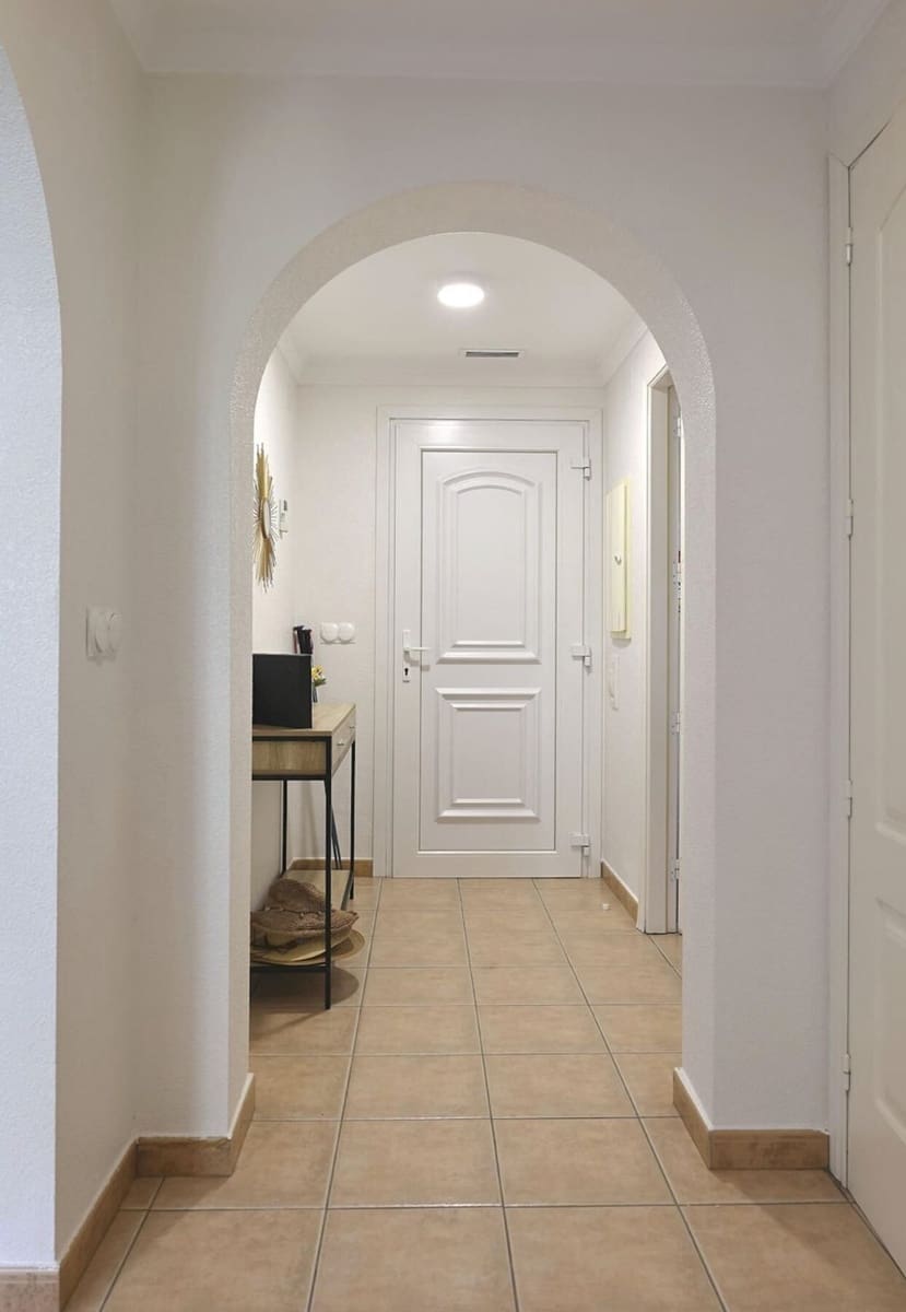 3 soveværelse Rækkehus til salg i Oliva med swimmingpool garage - € 455.000 (Ref: 9189478)