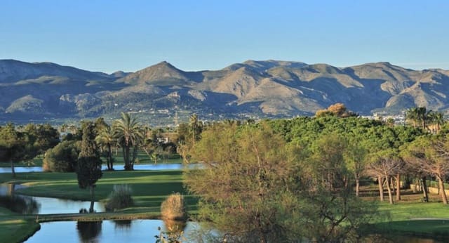 3 chambre Villa/Maison Mitoyenne à vendre à Oliva Nova, Oliva avec piscine garage - 455 000 € (Ref: 9189478)