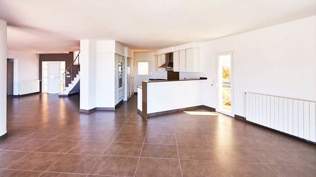 4 bedroom Villa for sale in Altea with pool garage - € 1,195,000 (Ref: 9191492)