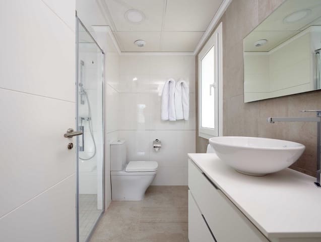 2 sypialnia Dom szeregowy na sprzedaż w Oliva Nova, Oliva z basenem garażem - 408 000 € (Ref: 9234994)