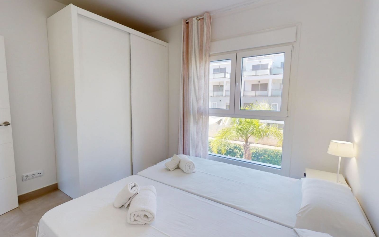 2 soveværelse Lejlighed til salg i Oliva med swimmingpool garage - € 294.000 (Ref: 9235171)