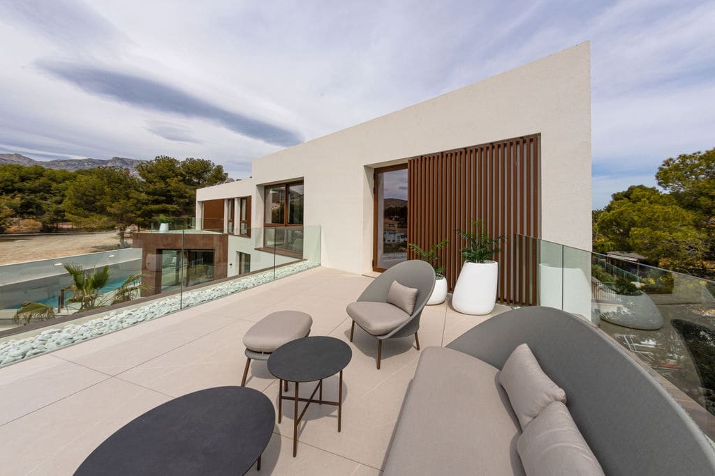 4 soverom Villa til salgs i La Nucia med svømmebasseng garasje - € 2 825 000 (Ref: 9239394)