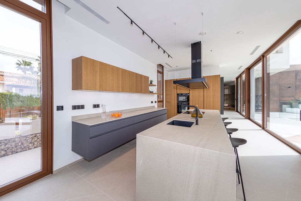 4 soverom Villa til salgs i La Nucia med svømmebasseng garasje - € 2 825 000 (Ref: 9239394)